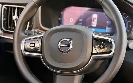 Volvo S60 III, 2022 год, 2 500 000 рублей, 10 фотография