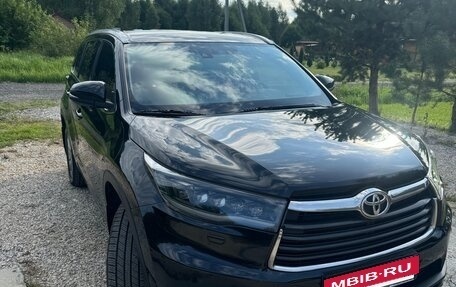 Toyota Highlander III, 2013 год, 3 570 000 рублей, 10 фотография