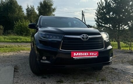 Toyota Highlander III, 2013 год, 3 570 000 рублей, 6 фотография
