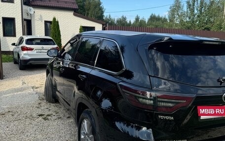 Toyota Highlander III, 2013 год, 3 570 000 рублей, 12 фотография
