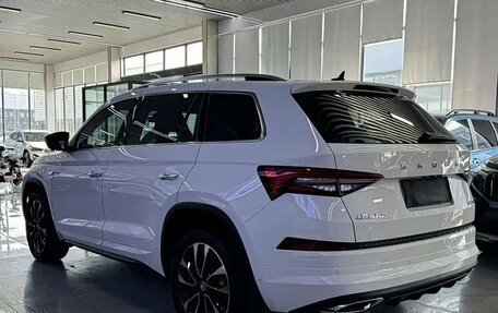 Skoda Kodiaq I, 2022 год, 2 400 000 рублей, 3 фотография