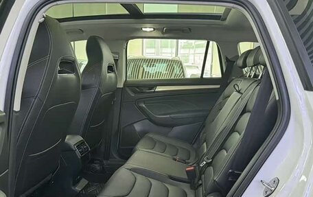 Skoda Kodiaq I, 2022 год, 2 400 000 рублей, 10 фотография