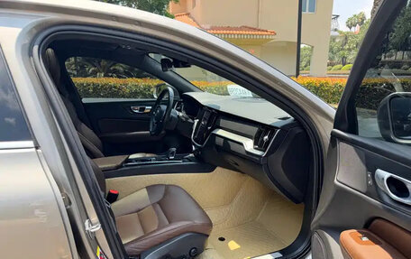 Volvo S60 III, 2022 год, 2 153 000 рублей, 12 фотография