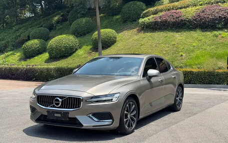 Volvo S60 III, 2022 год, 2 153 000 рублей, 3 фотография