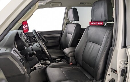 Mitsubishi Pajero IV, 2018 год, 2 900 000 рублей, 19 фотография