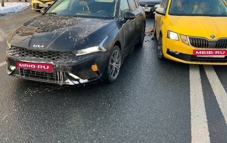 KIA K5, 2021 год, 2 400 000 рублей, 17 фотография