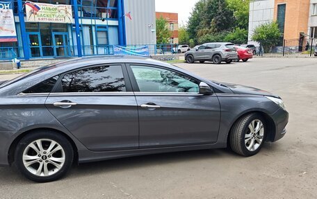 Hyundai Sonata VI, 2011 год, 1 050 000 рублей, 4 фотография