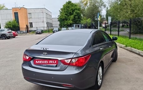 Hyundai Sonata VI, 2011 год, 1 050 000 рублей, 5 фотография