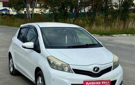 Toyota Vitz, 2012 год, 650 000 рублей, 3 фотография