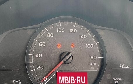 Toyota Vitz, 2012 год, 650 000 рублей, 9 фотография