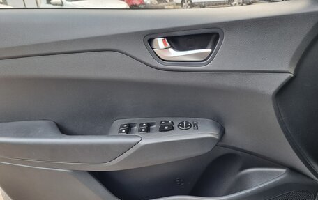 Hyundai Solaris II рестайлинг, 2021 год, 1 400 000 рублей, 13 фотография