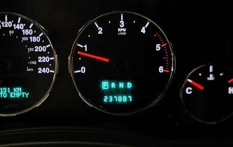 Jeep Cherokee, 2010 год, 1 299 000 рублей, 16 фотография