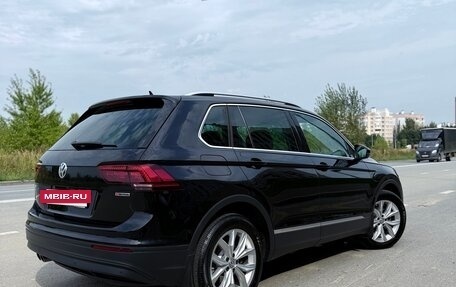 Volkswagen Tiguan II, 2018 год, 2 800 000 рублей, 5 фотография
