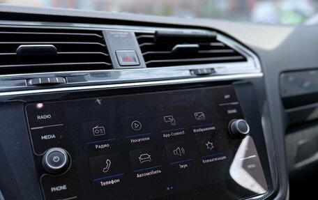Volkswagen Tiguan II, 2018 год, 2 800 000 рублей, 16 фотография