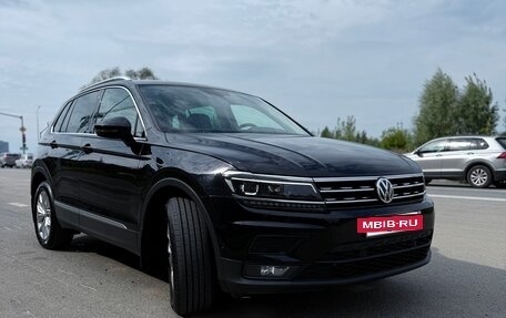 Volkswagen Tiguan II, 2018 год, 2 800 000 рублей, 3 фотография