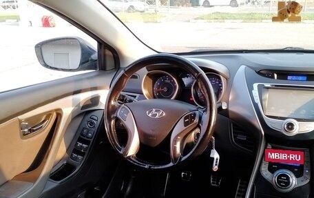 Hyundai Elantra V, 2012 год, 970 000 рублей, 6 фотография