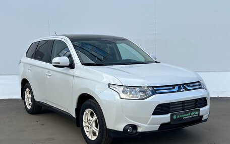 Mitsubishi Outlander III рестайлинг 3, 2012 год, 1 050 000 рублей, 3 фотография