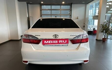 Toyota Camry, 2015 год, 1 965 000 рублей, 4 фотография