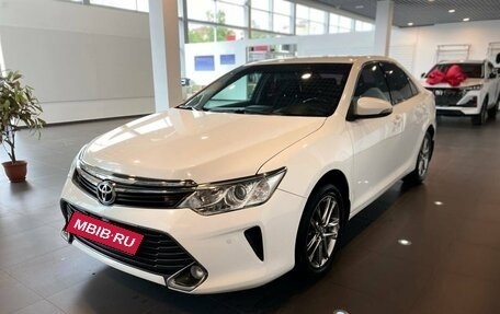 Toyota Camry, 2015 год, 1 965 000 рублей, 7 фотография