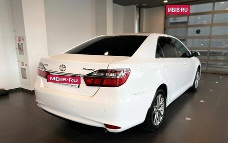 Toyota Camry, 2015 год, 1 965 000 рублей, 3 фотография