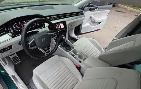 Volkswagen Passat B8 рестайлинг, 2020 год, 4 250 000 рублей, 28 фотография