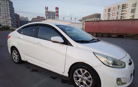 Hyundai Solaris II рестайлинг, 2013 год, 720 000 рублей, 4 фотография