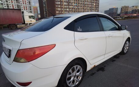 Hyundai Solaris II рестайлинг, 2013 год, 720 000 рублей, 5 фотография