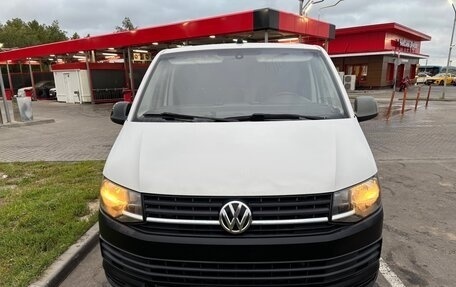 Volkswagen Transporter T6 рестайлинг, 2019 год, 2 150 000 рублей, 3 фотография
