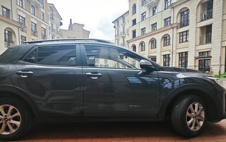 KIA Stonic, 2020 год, 1 750 000 рублей, 3 фотография