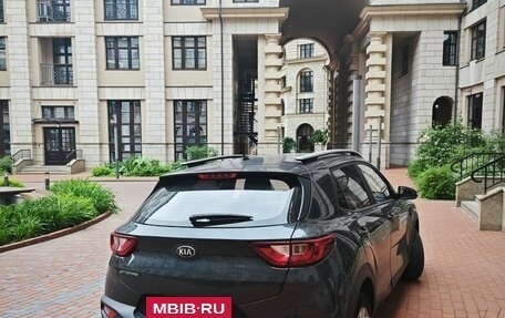 KIA Stonic, 2020 год, 1 750 000 рублей, 2 фотография