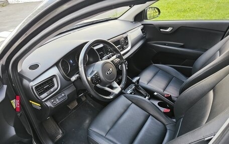KIA Stonic, 2020 год, 1 750 000 рублей, 12 фотография