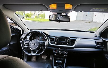KIA Stonic, 2020 год, 1 750 000 рублей, 14 фотография