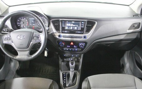 Hyundai Solaris II рестайлинг, 2018 год, 1 399 000 рублей, 15 фотография