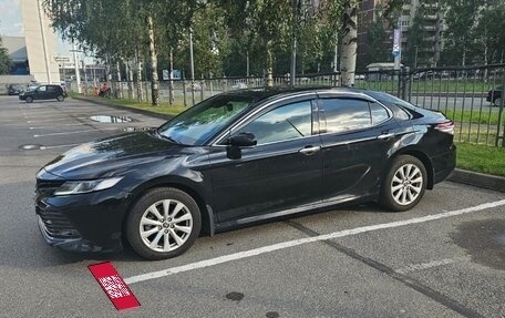 Toyota Camry, 2021 год, 2 700 000 рублей, 3 фотография