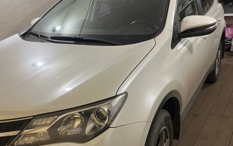 Toyota RAV4, 2014 год, 2 150 000 рублей, 2 фотография