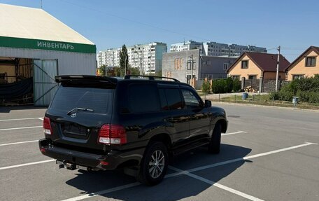 Toyota Land Cruiser 100 рестайлинг 2, 2001 год, 2 200 000 рублей, 3 фотография