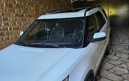 Ford Explorer VI, 2019 год, 3 100 000 рублей, 2 фотография