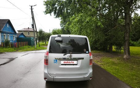 Toyota Noah III, 2008 год, 1 275 000 рублей, 18 фотография