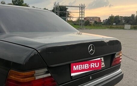 Mercedes-Benz E-Класс, 1992 год, 165 000 рублей, 3 фотография