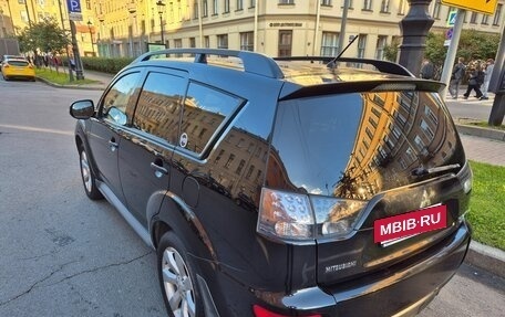 Mitsubishi Outlander III рестайлинг 3, 2011 год, 1 050 000 рублей, 4 фотография