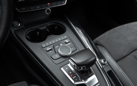 Audi A4, 2016 год, 2 550 000 рублей, 6 фотография