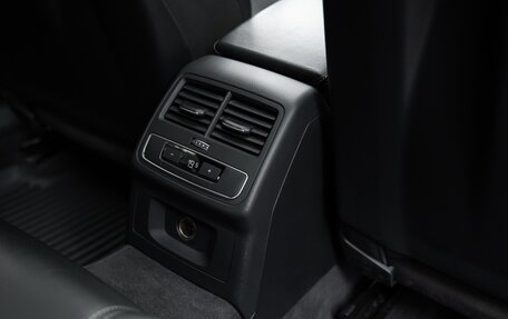 Audi A4, 2016 год, 2 550 000 рублей, 12 фотография