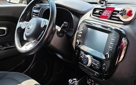KIA Soul II рестайлинг, 2017 год, 1 350 000 рублей, 3 фотография