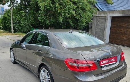 Mercedes-Benz E-Класс, 2009 год, 1 790 000 рублей, 23 фотография