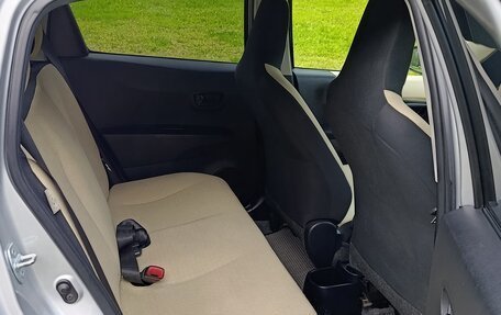 Toyota Vitz, 2011 год, 690 000 рублей, 10 фотография