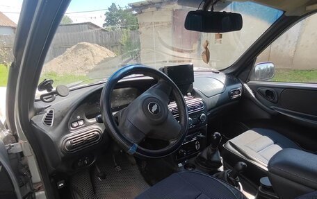 Chevrolet Niva I рестайлинг, 2010 год, 620 000 рублей, 6 фотография