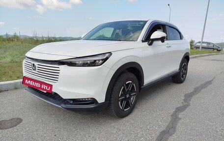 Honda Vezel, 2024 год, 2 760 000 рублей, 3 фотография