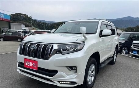 Toyota Land Cruiser Prado 150 рестайлинг 2, 2022 год, 3 990 000 рублей, 1 фотография