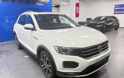 Volkswagen T-Roc I, 2022 год, 2 080 000 рублей, 1 фотография