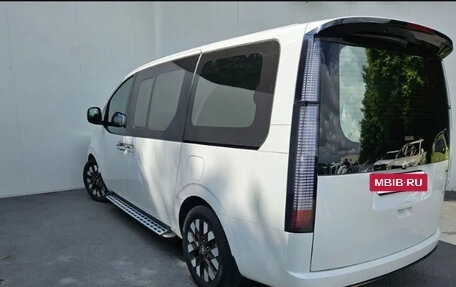 Hyundai Staria, 2022 год, 4 130 000 рублей, 4 фотография